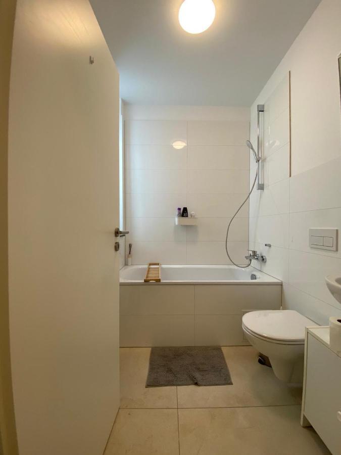 Apartment With Balcony Köln Eksteriør bilde